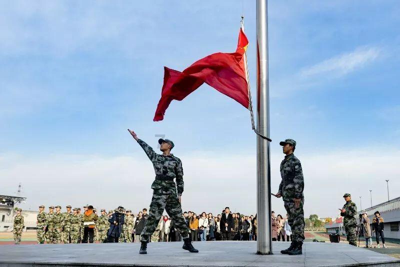 探索什么是少白头发?,发现更多有趣问题答案